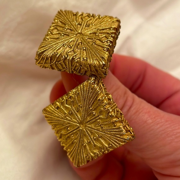 Vintage couture Givenchy Paris New York City 1980’s clip on earrings - Picture 7 of 8